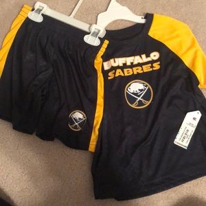 Brand new with tags buffalo sabres set size 3T